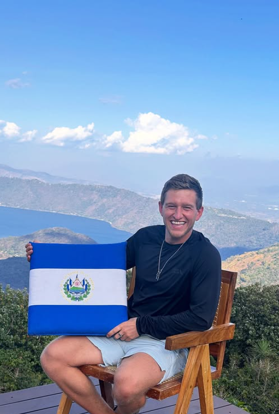 El Salvador: A Short Chapter That Brought Me Back to Life  Days 45 to 50 – El Salvador 🇸🇻